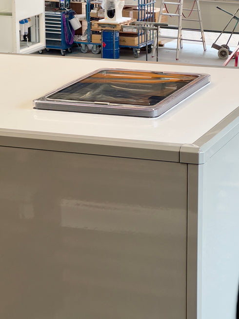 Outbound VAN Series. Lightweight roof hatches for vans, campers & caravans