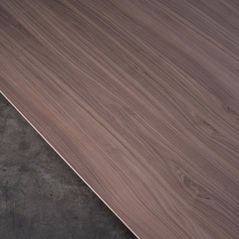 Lightweight Multiplex Sheet – Walnut Veneer – Queenply