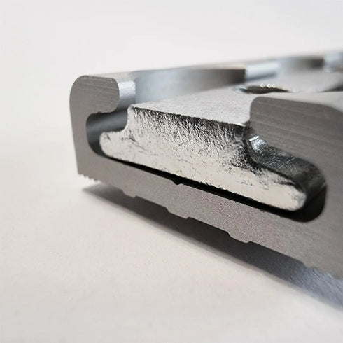 Slot Fitting – Airline L-Track – 2 x M6 - 1 x M8 – Sealand-pro