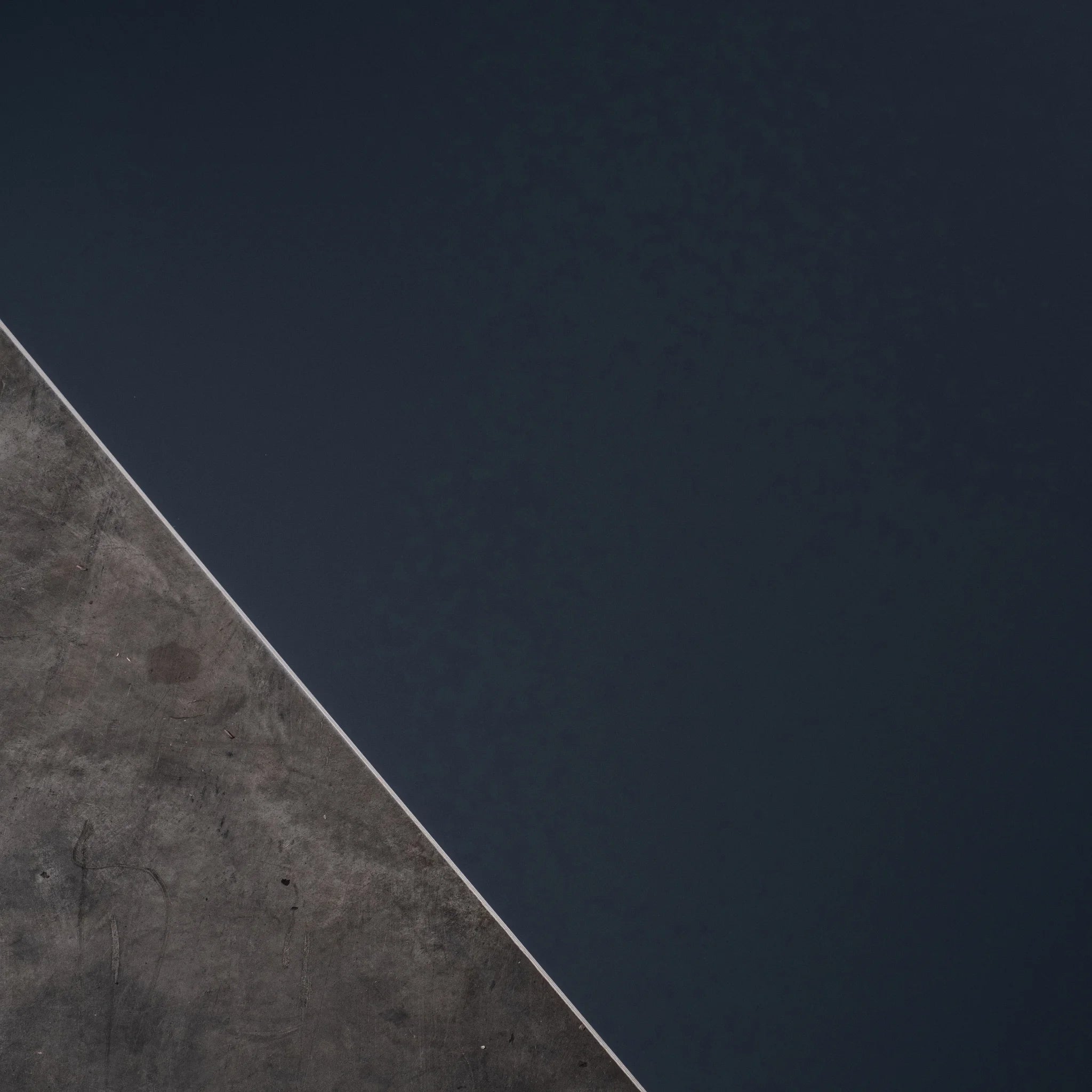 Lightweight Multiplex Sheet – Gray Ultra Matte HPL – Queenply